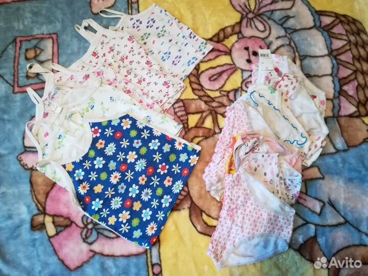 Девочкам вещички