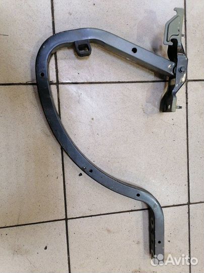 Петля багажника задняя правая Citroen C4