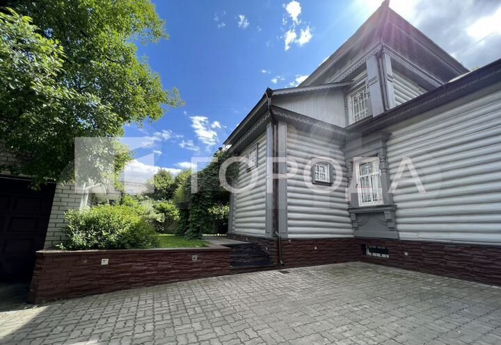 Коттедж 295 м² на участке 5 сот.