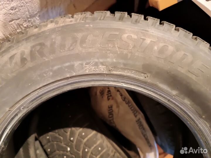 Bridgestone Blizzak Ice 225/65 R17