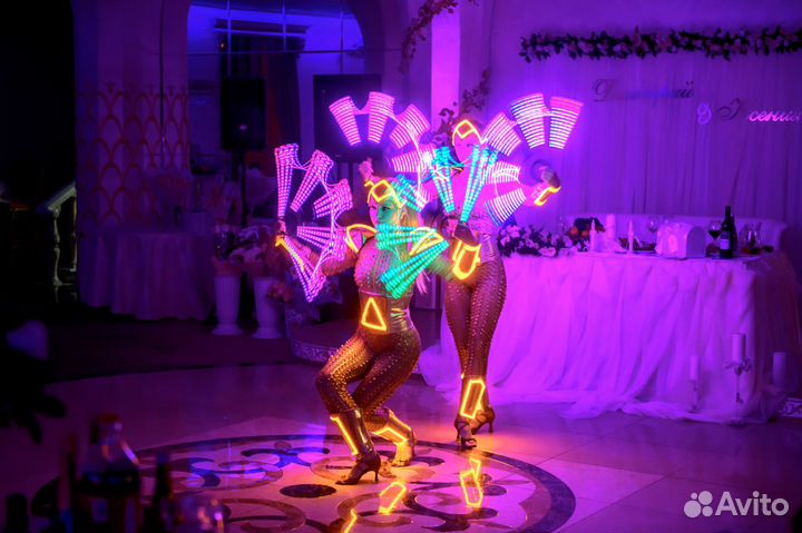 Световое Шоу / Организация / Шоу на свадьбу