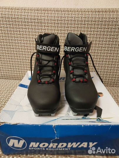 Лыжные ботинки