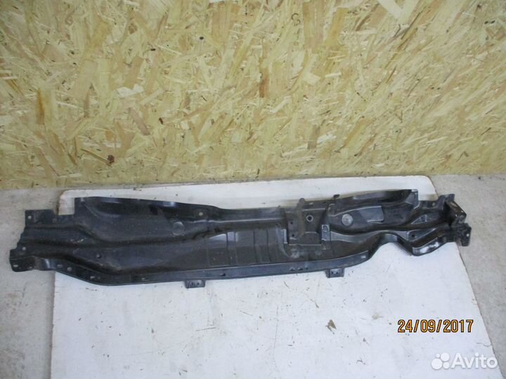 Водосток (жабо) Тойота Королла 150