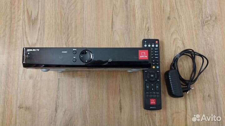 Тв приставка и роутер