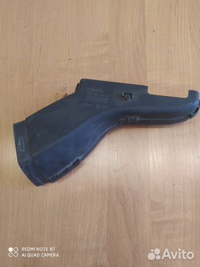 Воздухозаборник (наружный) Volkswagen Passat B5