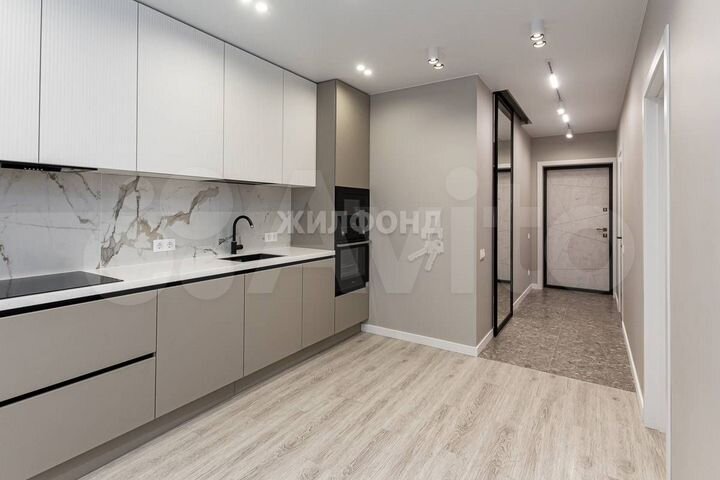 2-к. квартира, 37,6 м², 16/18 эт.