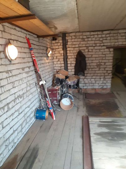 Гараж, > 30 м²