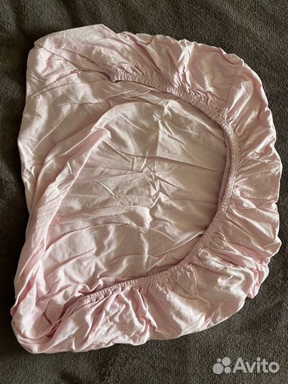 Простынь на резинке в детскую кровать