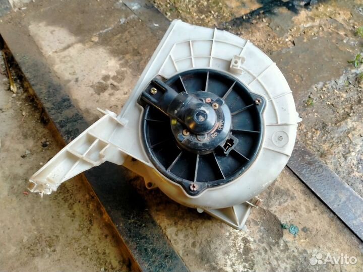 Блок вентилятора печки Mitsubishi Lancer 6