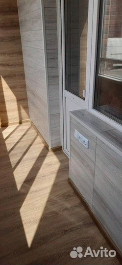 Остекление балкона с отделкой