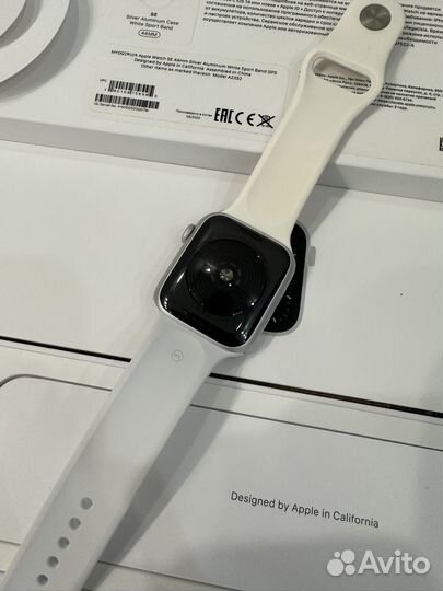Часы Apple watch se 44 mm