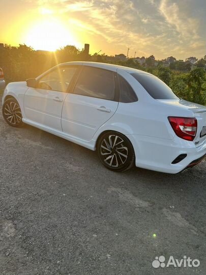 LADA Granta 1.6 МТ, 2024, 11 000 км