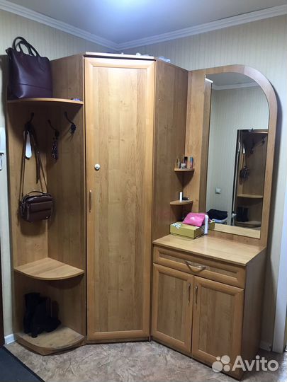 Прихожая угловая