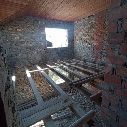 Дом 264 м² на участке 5,1 сот.