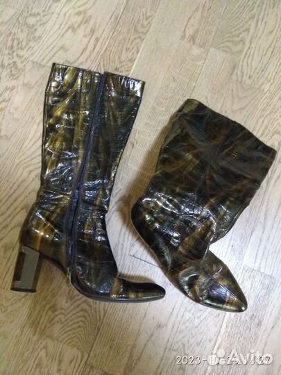 Кроссовки женские 40