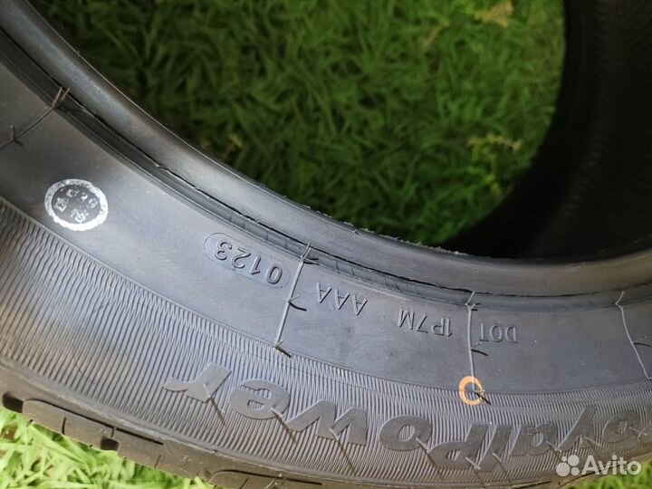 Royal Black Royal Power 305/40 R22 114V