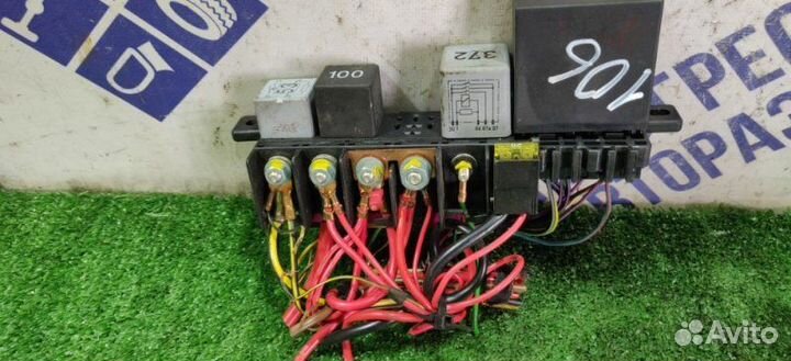 Блок предохранителей Skoda Superb седан 1.8 AWT