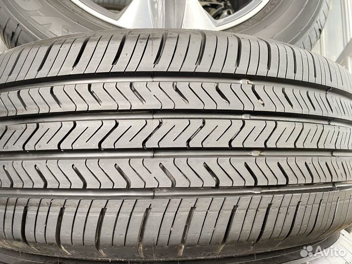 Оригинальные колеса на Toyota Highlander R18