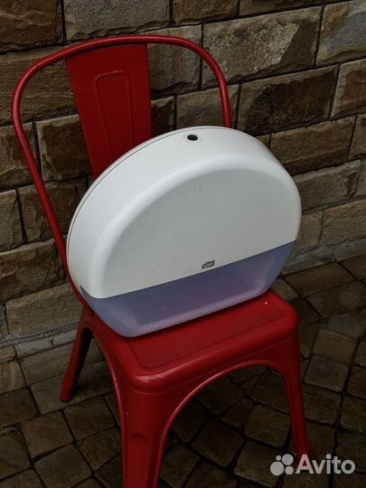 Деспенсер для туалетной бумаги