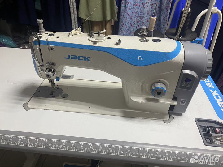 Швейная машинка