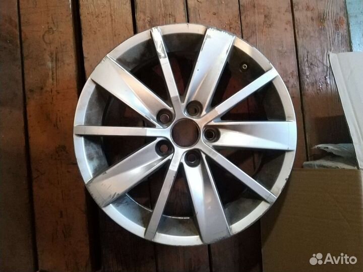 Диск Polo Sedan R-15