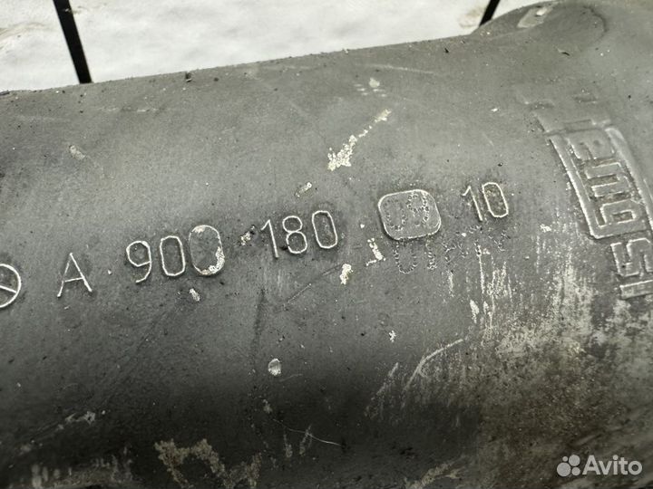 Корпус масляного фильтра Mercedes W670 Vario