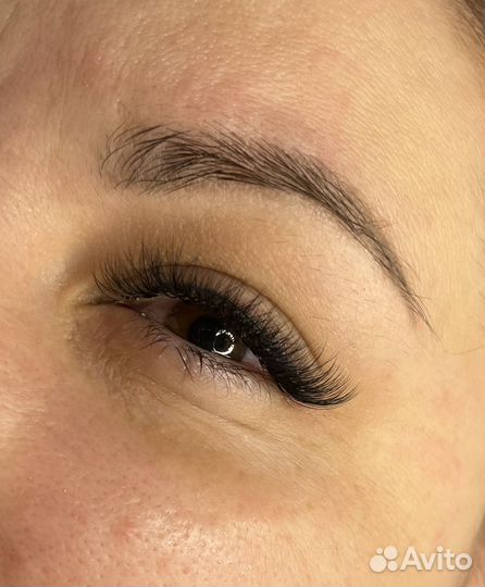 Наращивание ресниц, оформление бровей