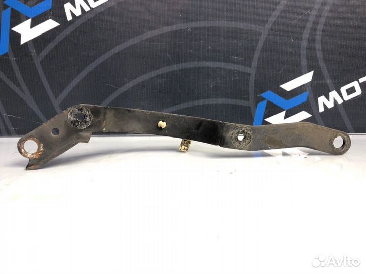 Крепление генератора Lincoln Navigator U228 5.4