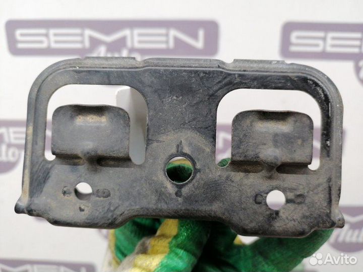 Кронштейн фонаря задний Honda Civic FD1 FD3 FD7