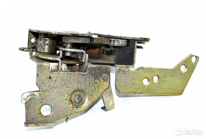 Замок двери, правый MAN TGA 18.440 (01.00)