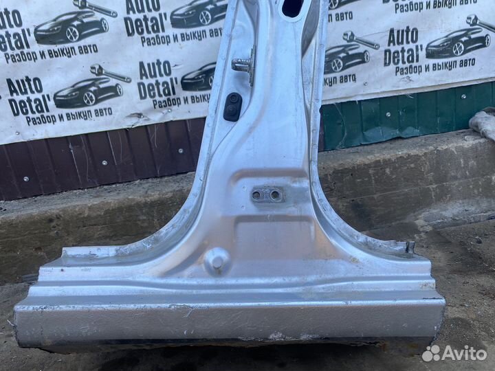 Центральная стойка левая Mitsubishi lancer 9