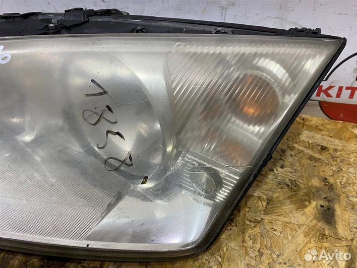 Фара левая Ford Mondeo 3
