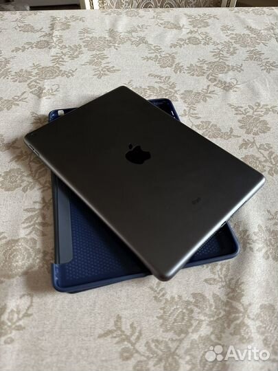 iPad 10.2 2021