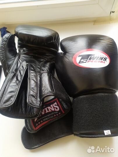Боксерские перчатки 14 oz