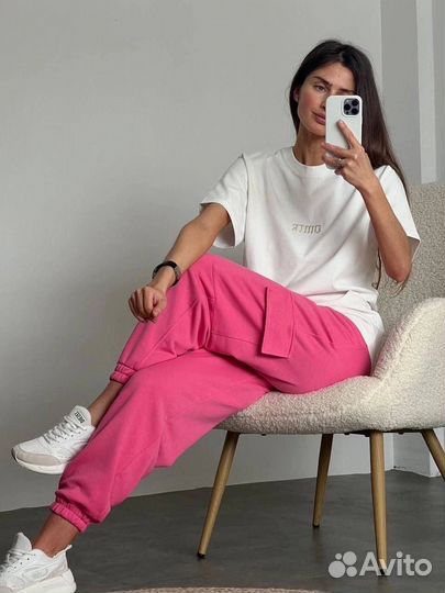 Женский спортивный костюм