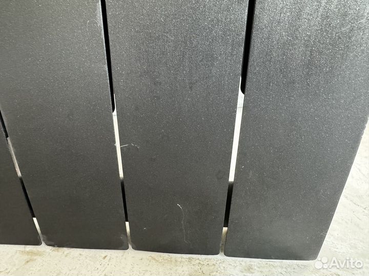 Черный радиатор Royal Thermo BiLiner 350 VDR