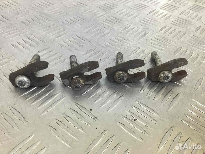 Скоба (кронштейн) крепления форсунки лдв Максус VMR425 VMR425