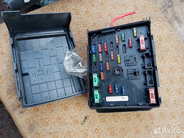 Блок предохранителей Ауди Q3/2016 год