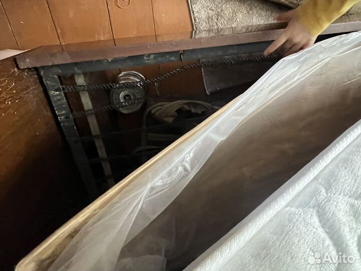 Кровать бу односпальная