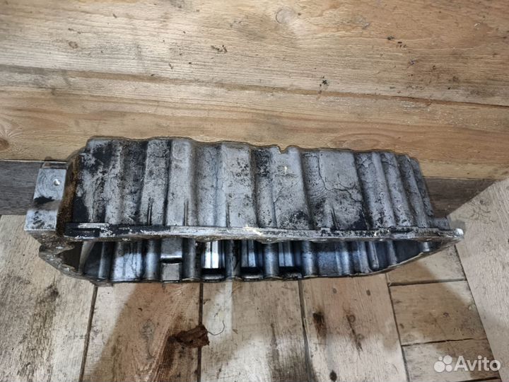 Поддон двигателя VW Tiguan 2010г