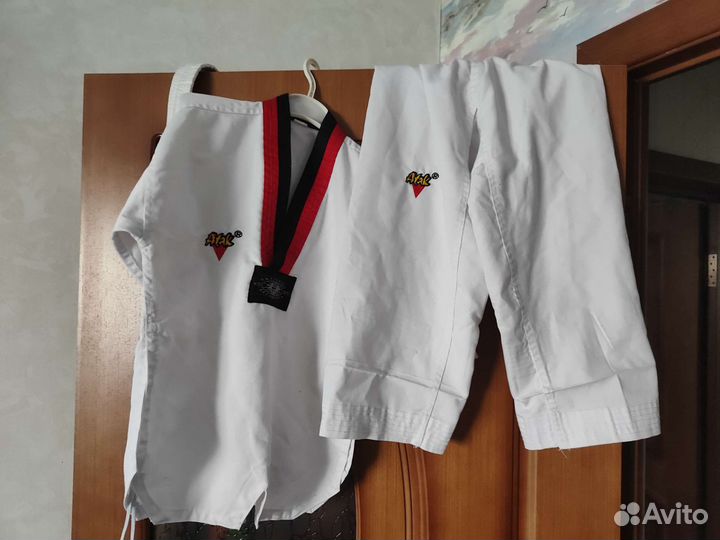 Добок для тхэквондо 110р