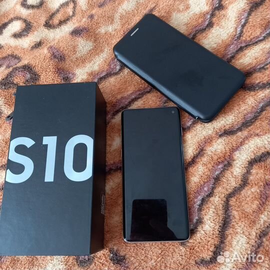 Samsung Galaxy S10, 8/128 ГБ