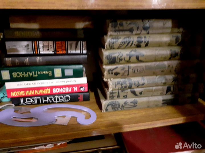 Продам книги