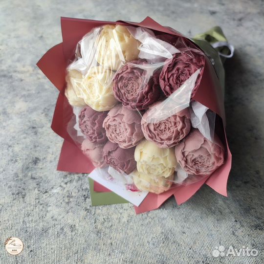 Букет из шоколадных пионов