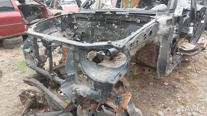 Mitsubishi l200 4 передняя часть кузова