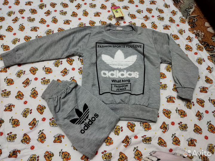 Костюм спортивный