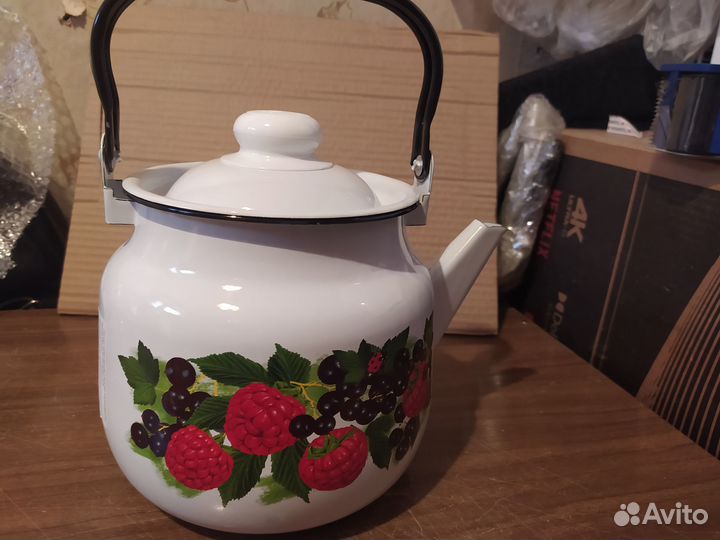 Чайник эмалированный 3,5 л новый