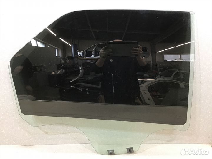 Стекло двери задней правой Renault Logan 2005-2014