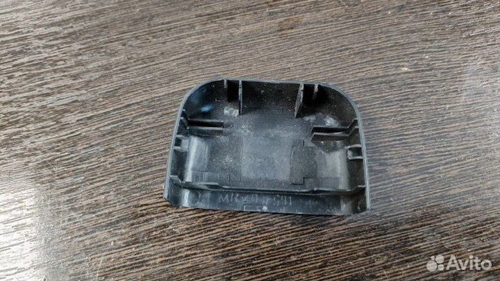 Заглушка Mitsubishi Pajero 4 3.2D 2007