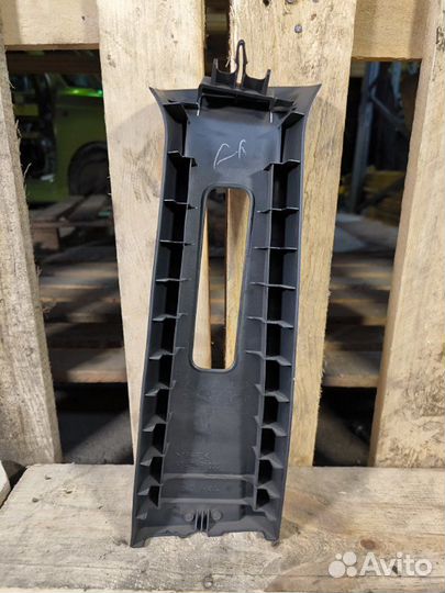 Накладка в салоне левая Daihatsu Materia M402